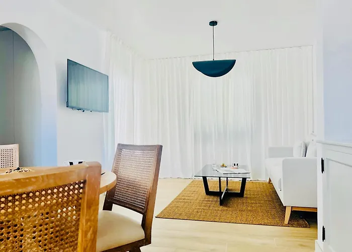 Cih Apartments