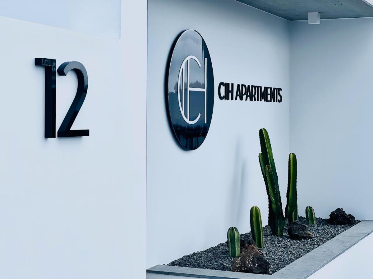Cih *